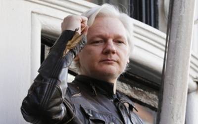 Julian Assange20181020141921_l